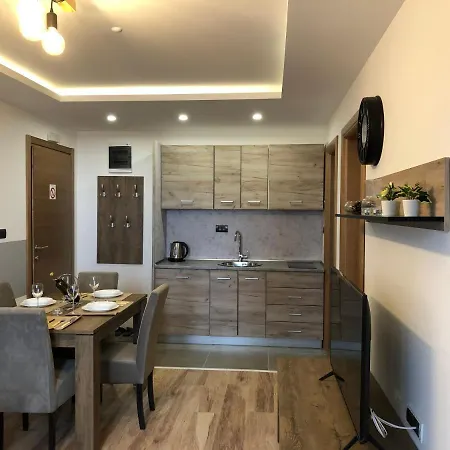 شقة Planinsko Blago Luxury Apartmans كوباونيك