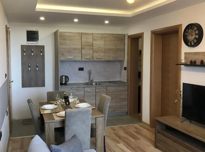 アパート Planinsko Blago Luxury Apartmans